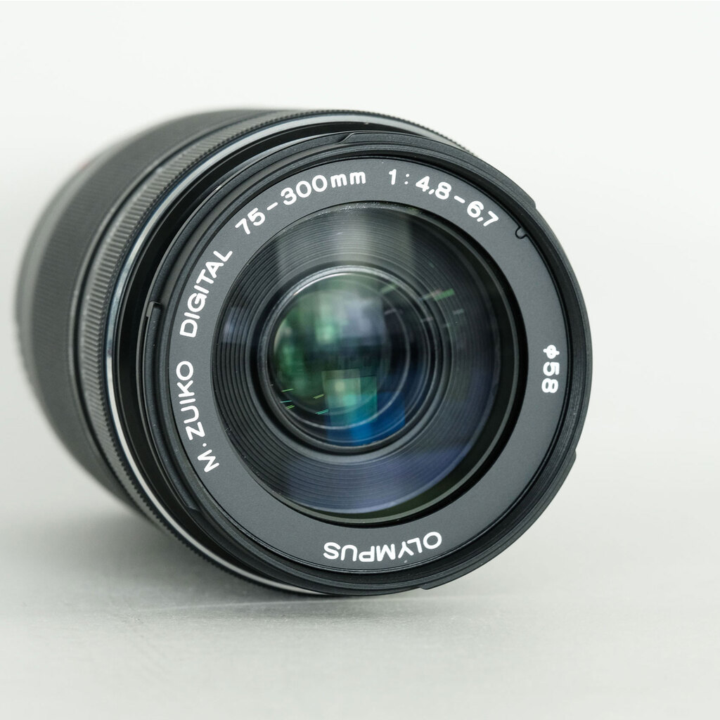 OLYMPUS M.ZUIKO DIGITAL ED 75-300mm F4.8-6.7 II