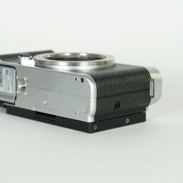 FUJIFILM X-A2 ボディ シルバー