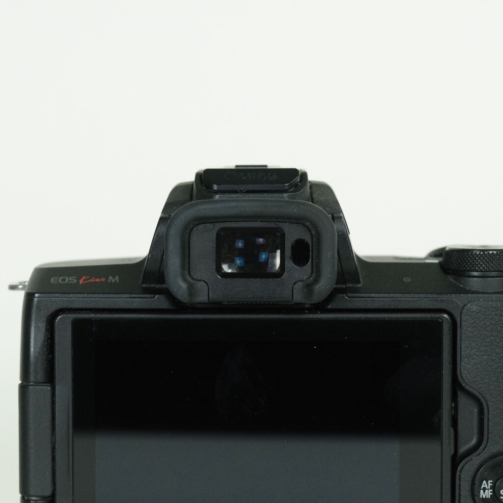 Canon EOS Kiss M Canon EOS Kiss M