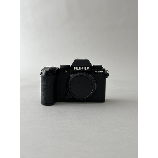 FUJIFILM X-S10