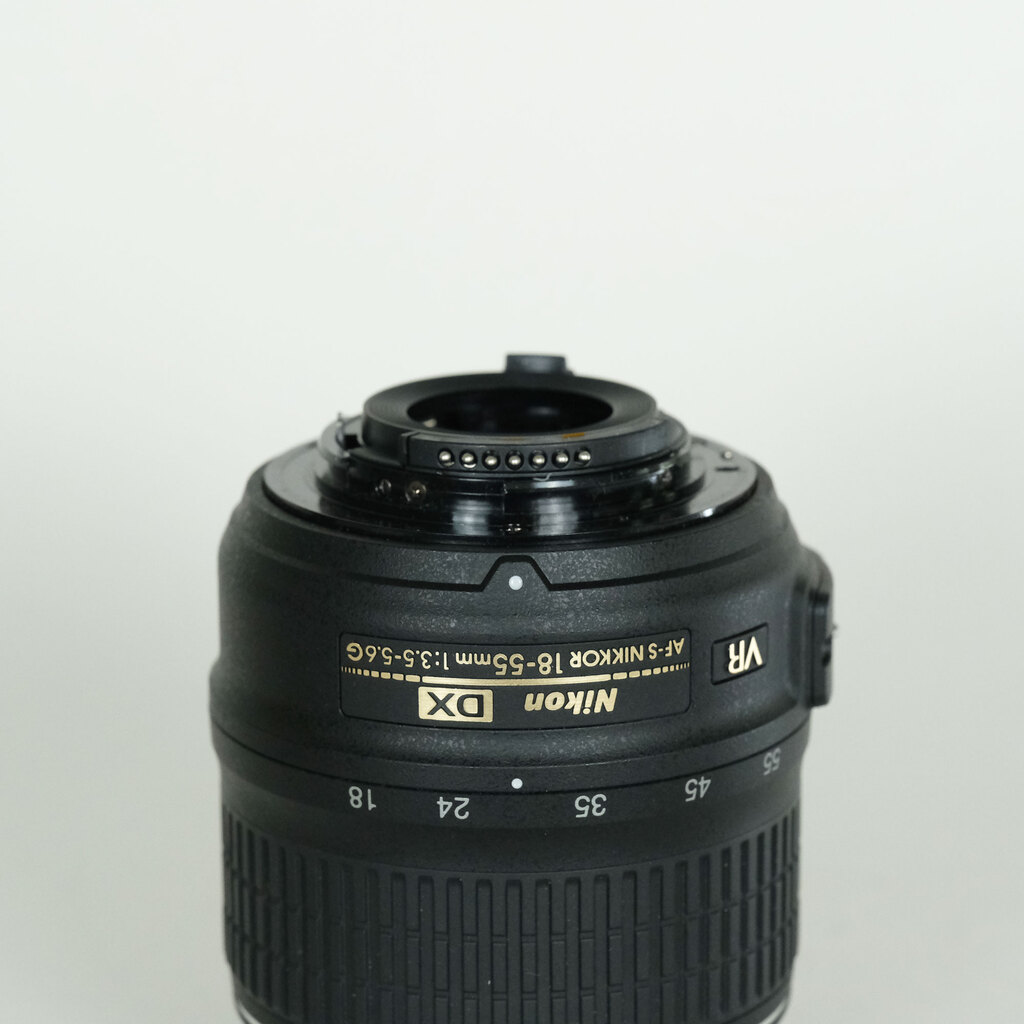 Nikon AF-S DX NIKKOR 18-55mm F3.5-5.6 G VR