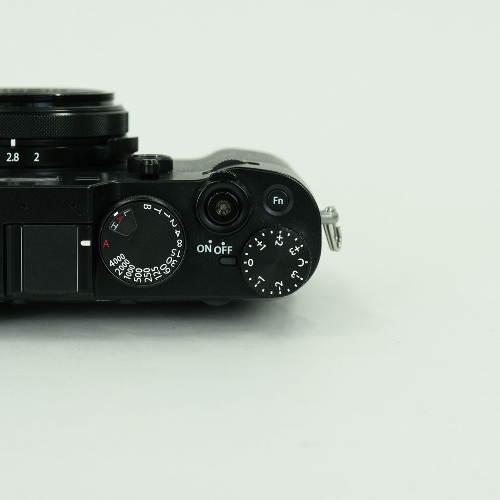 FUJIFILM X100F ブラック FUJIFILM X100F ブラック