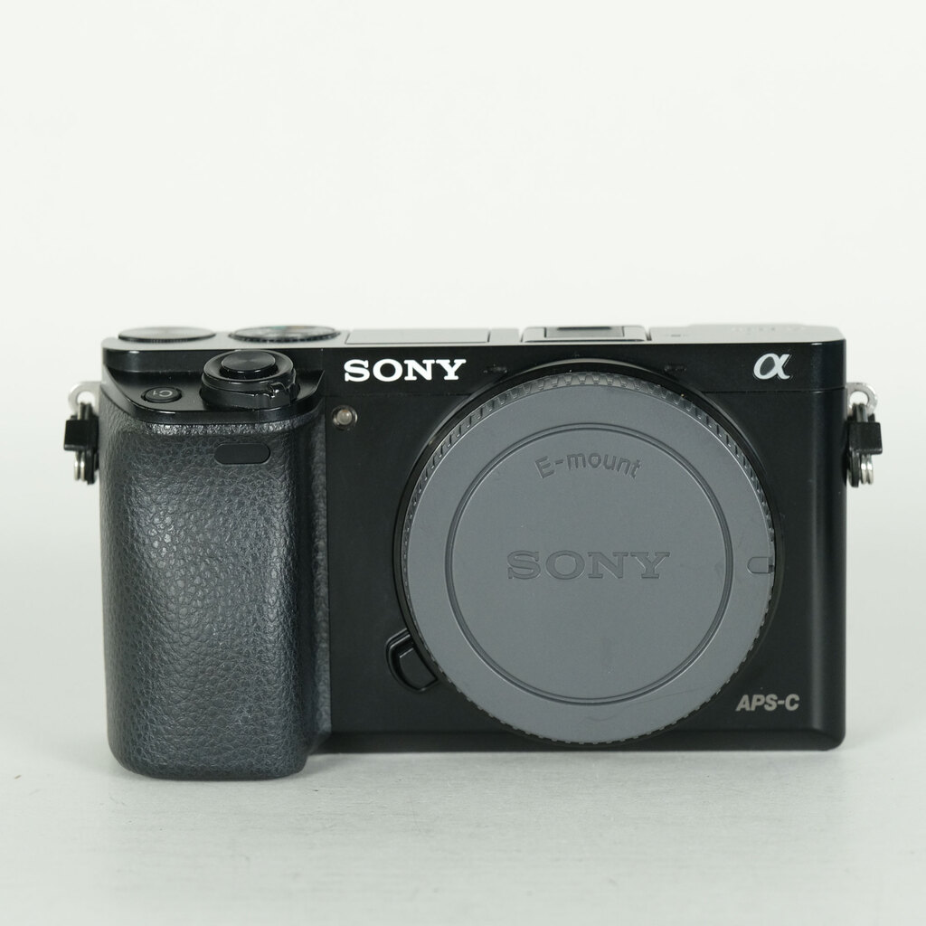 SONY α6000（ILCE-6000）の出品 | ONE SCENE（ワンシーン）