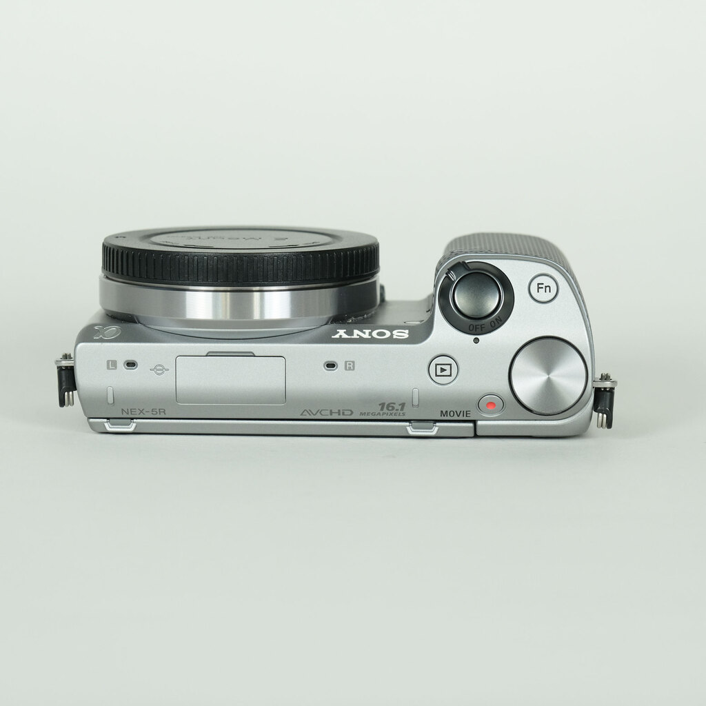 SONY α NEX-5R ボディ シルバーの出品 | ONE SCENE（ワンシーン）