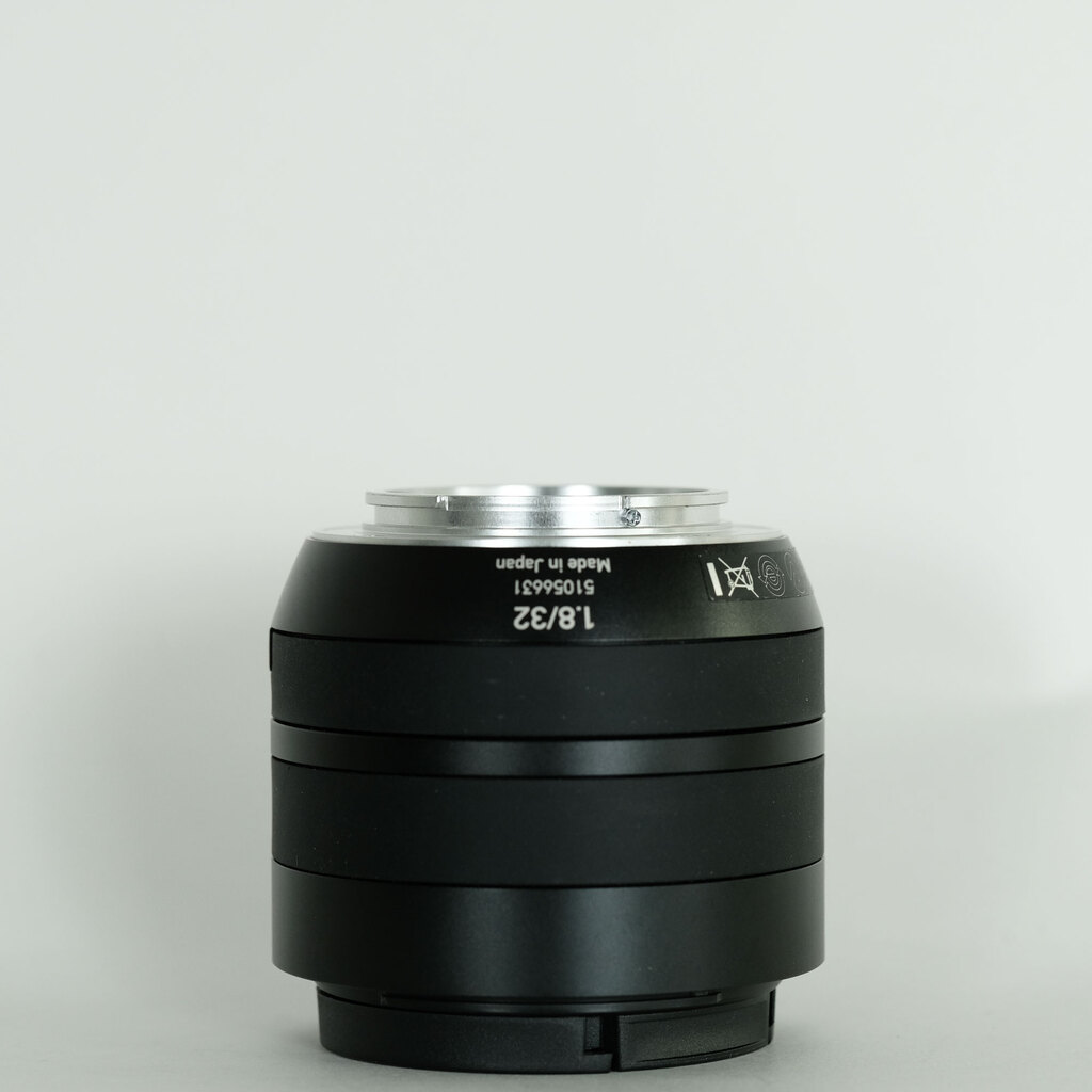 Carl Zeiss Touit 1.8/32 [フジフイルムX用]