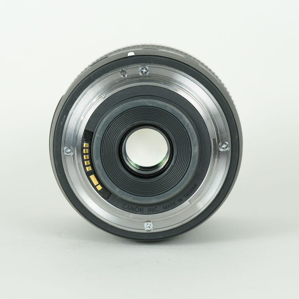 Canon EF-S18-135mm F3.5-5.6 IS USM