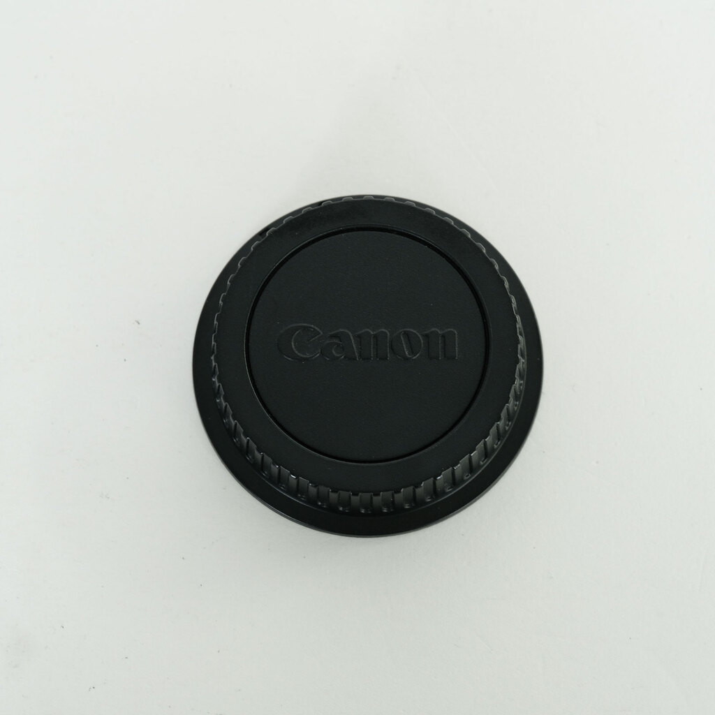 Canon EF-S18-135mm F3.5-5.6 IS USM