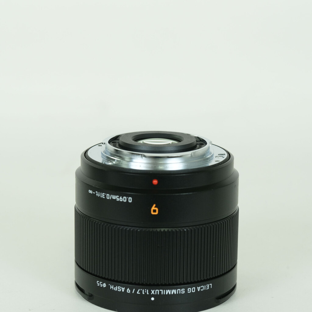 Panasonic LEICA DG SUMMILUX 9mm / F1.7 ASPH.