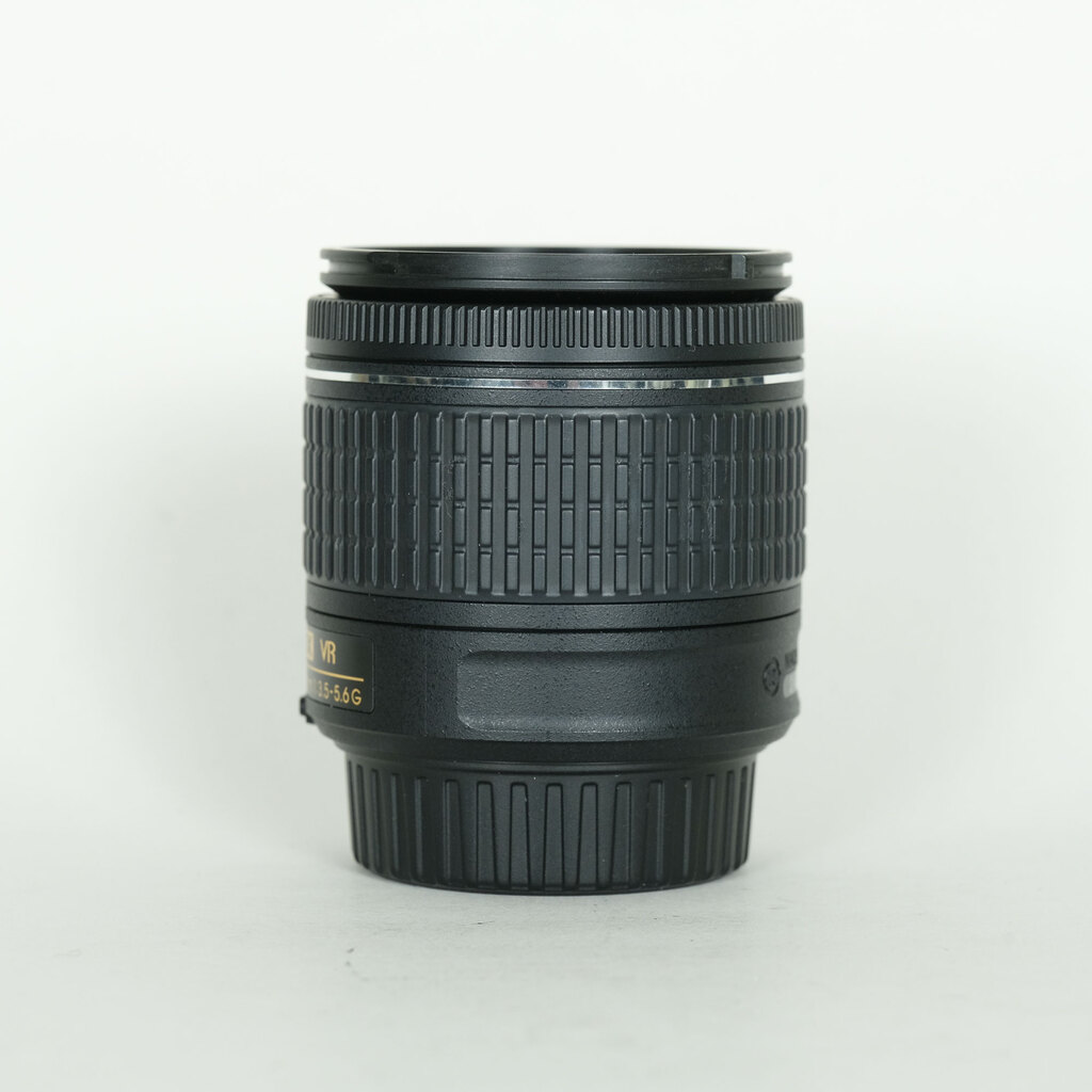 Nikon AF-P DX NIKKOR 18-55mm F3.5-5.6G VR Nikon AF-P DX NIKKOR 18-55mm F3.5-5.6G VR