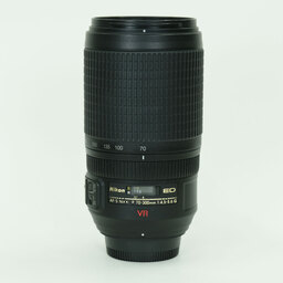 Nikon AF-S VR Zoom-Nikkor 70-300mm F4.5-5.6G IF-ED Nikon AF-S VR Zoom-Nikkor 70-300mm F4.5-5.6G IF-ED