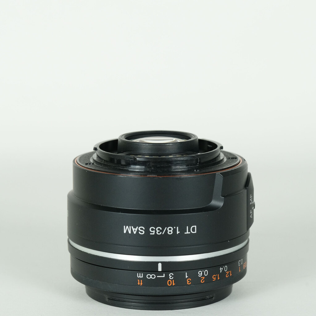SONY DT 35mm F1.8 SAM SAL35F18