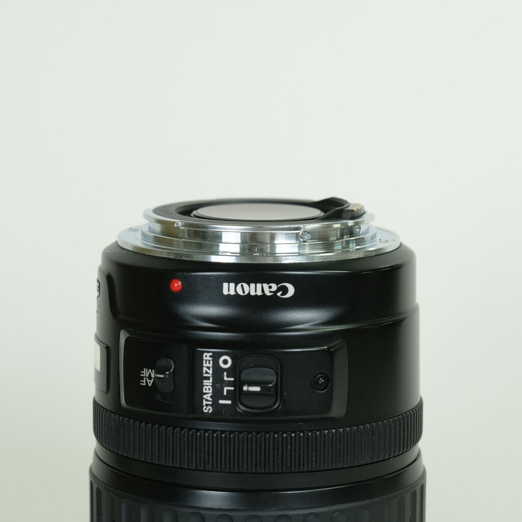 Canon EF28-135mm F3.5-5.6 IS USM