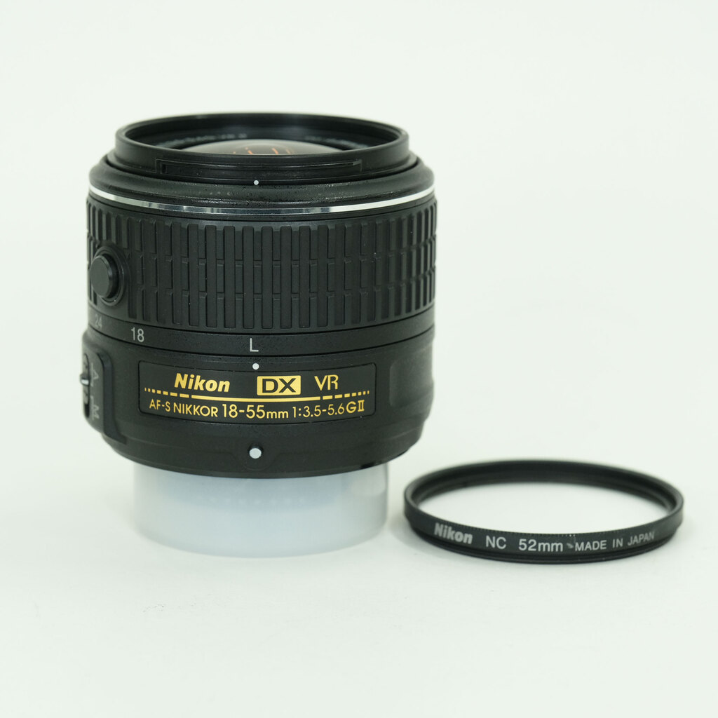 Nikon AF-S DX NIKKOR 18-55mm f3.5-5.6G VR II Nikon AF-S DX NIKKOR 18-55mm f3.5-5.6G VR II