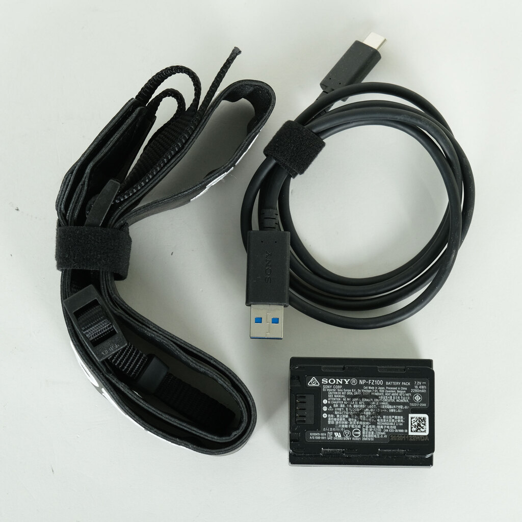 SONY α7 IV(ILCE-7M4) SONY α7 IV(ILCE-7M4)