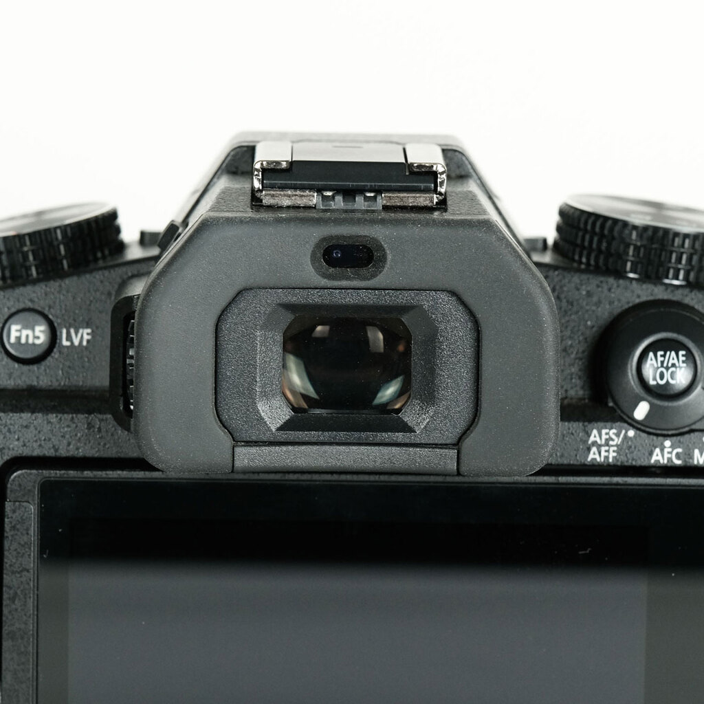 Panasonic LUMIX DMC-G8