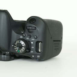 Canon EOS Kiss X9i