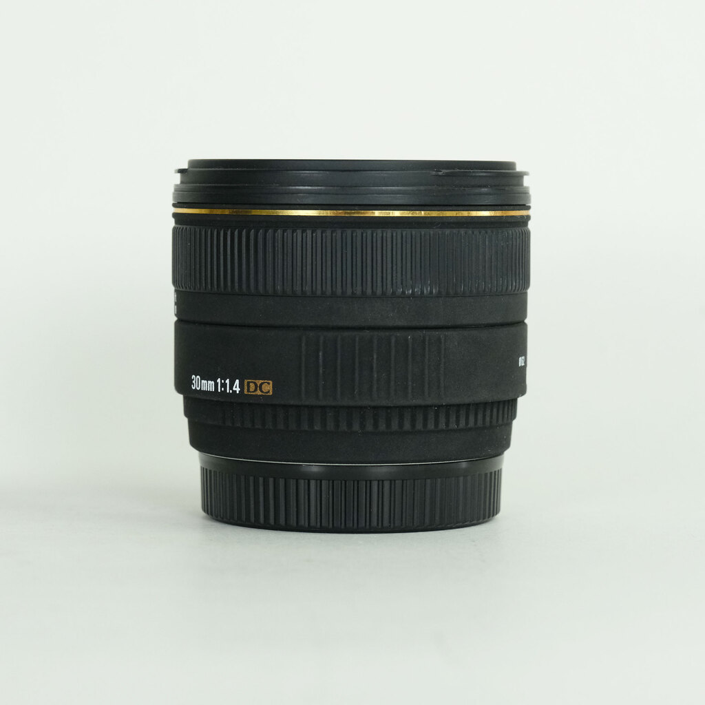 SIGMA 30mm F1.4EX DC (ソニーA用)