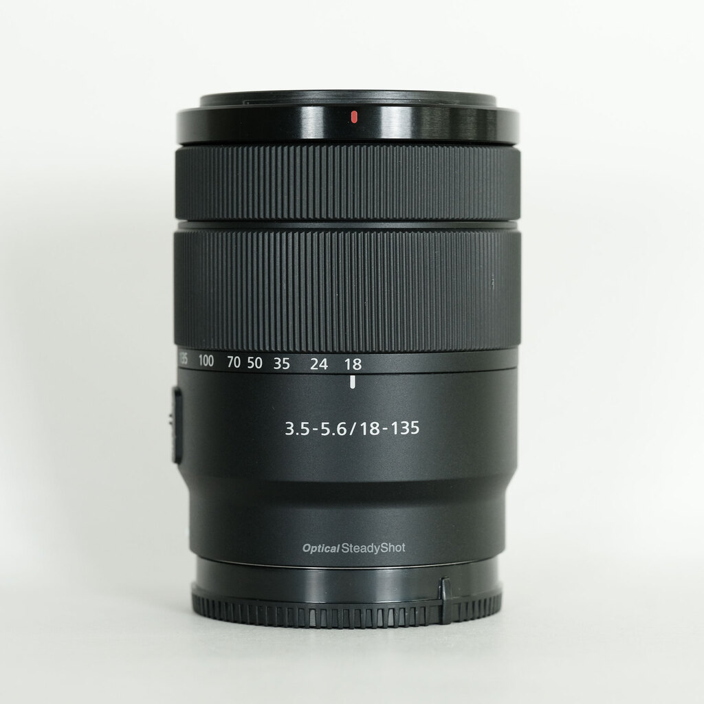SONY E 18-135mm F3.5-5.6 OSS SEL18135