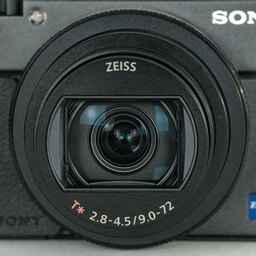 SONY Cyber-shot DSC-RX100M7