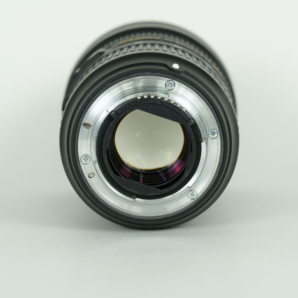 Nikon AF-S NIKKOR 24-70mm f/2.8E ED VR Nikon AF-S NIKKOR 24-70mm f/2.8E ED VR