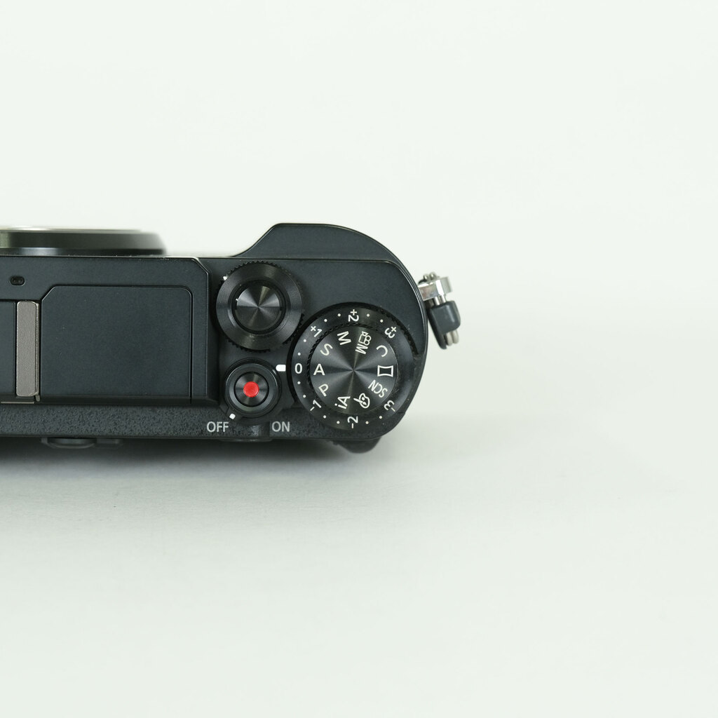 Panasonic LUMIX DC-GX7MK3 ブラック