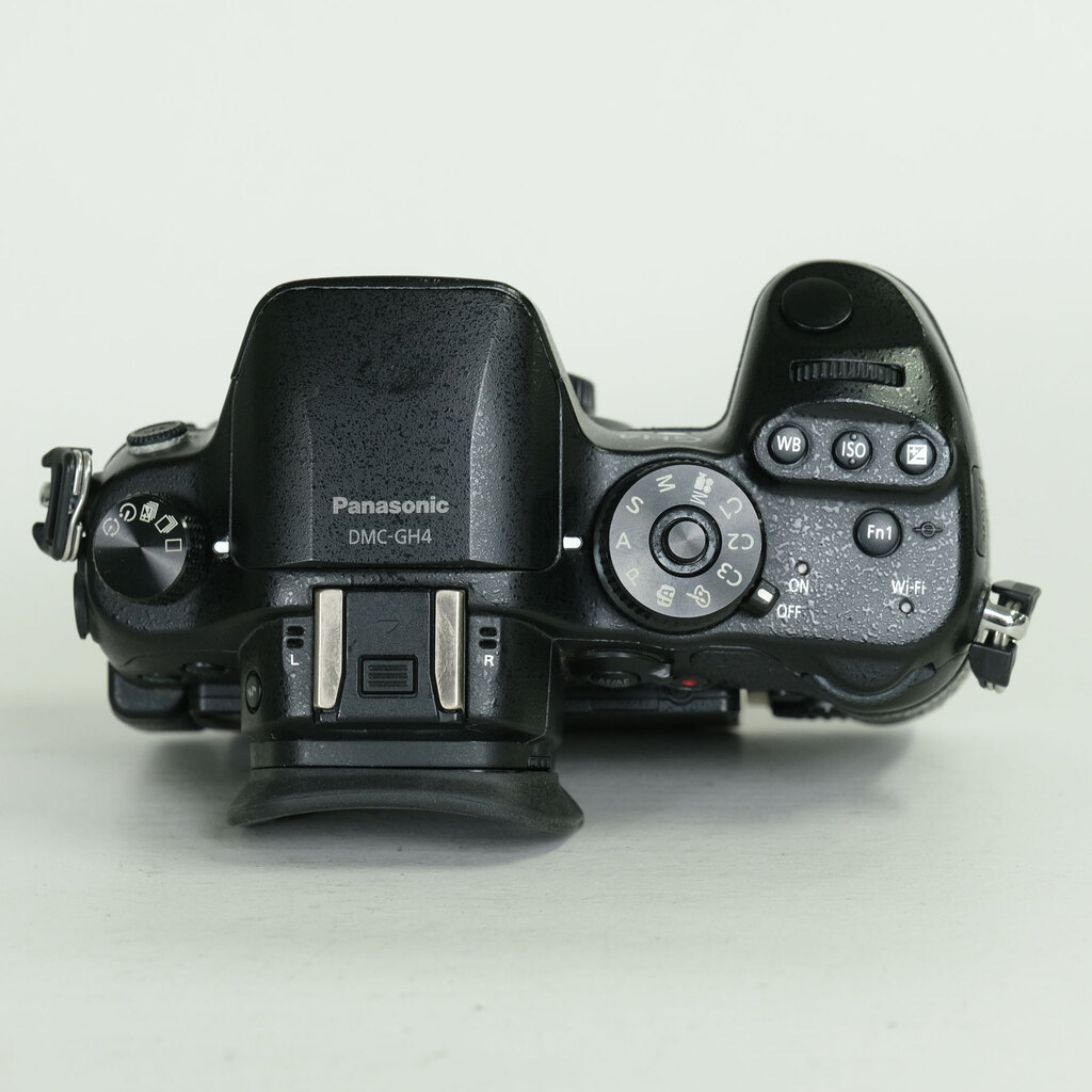 Panasonic LUMIX DMC-GH4