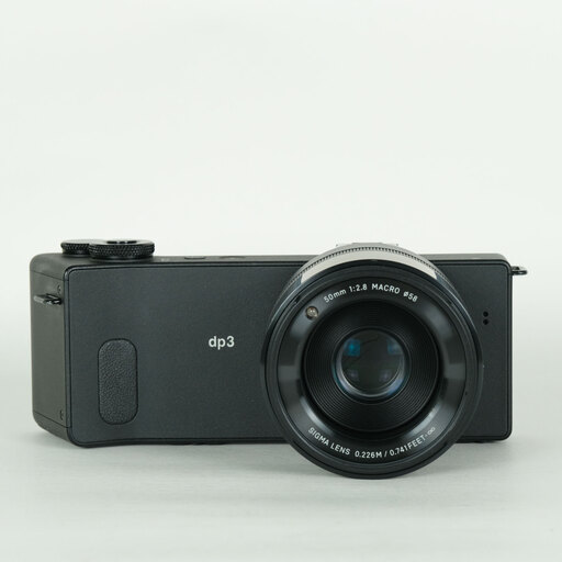 SIGMA dp3 Quattro