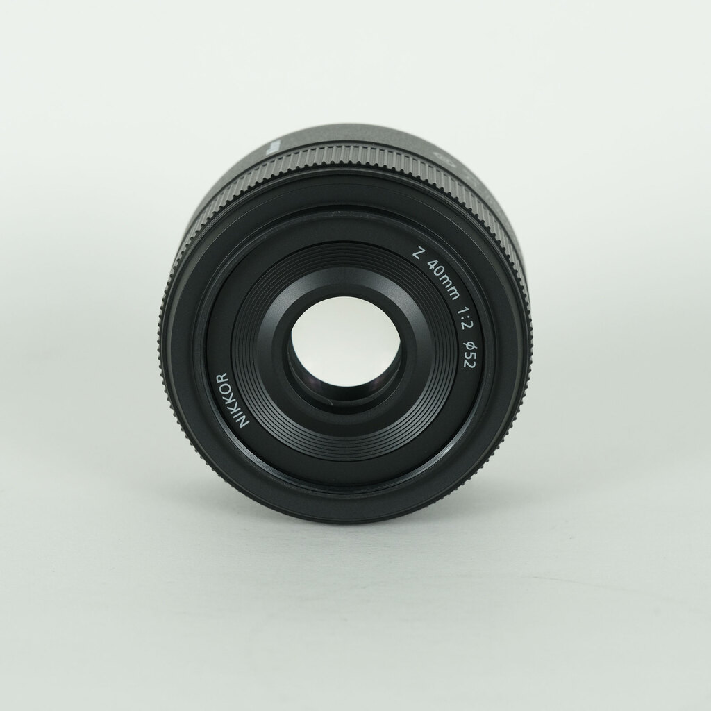 Nikon NIKKOR Z 40mm f/2 Nikon NIKKOR Z 40mm f/2