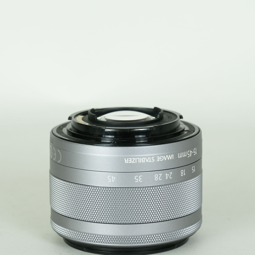 Canon EF-M15-45mm F3.5-6.3 IS STM