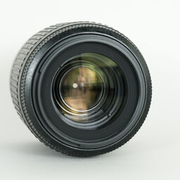 Nikon AF-S DX VR Zoom-Nikkor 55-200mm F4-5.6G IF-ED Nikon AF-S DX VR Zoom-Nikkor 55-200mm F4-5.6G IF-ED