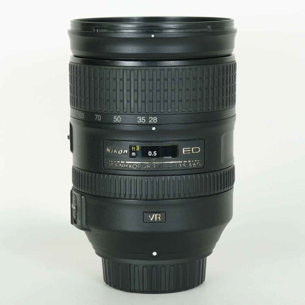 Nikon AF-S NIKKOR 28-300mm f/3.5-5.6G ED VR