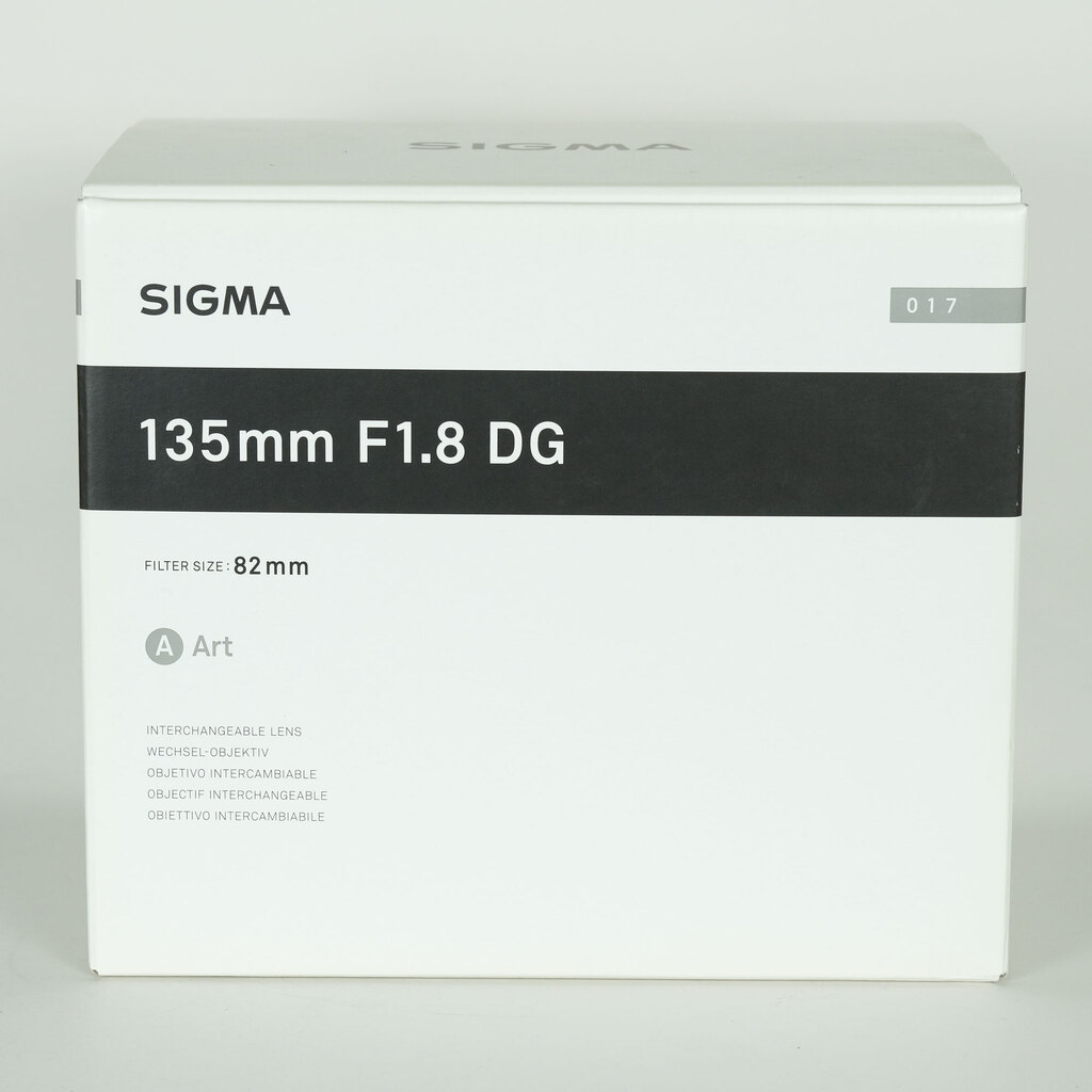 SIGMA Art 135mm F1.8 DG HSM (ソニーE用) SIGMA Art 135mm F1.8 DG HSM (ソニーE用)