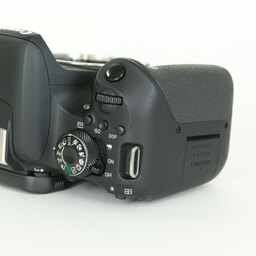 Canon EOS Kiss X9i