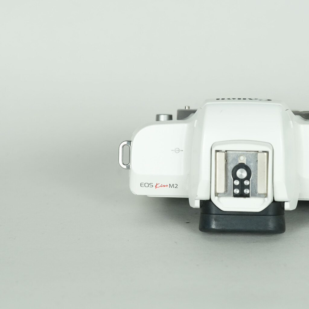 Canon EOS Kiss M2