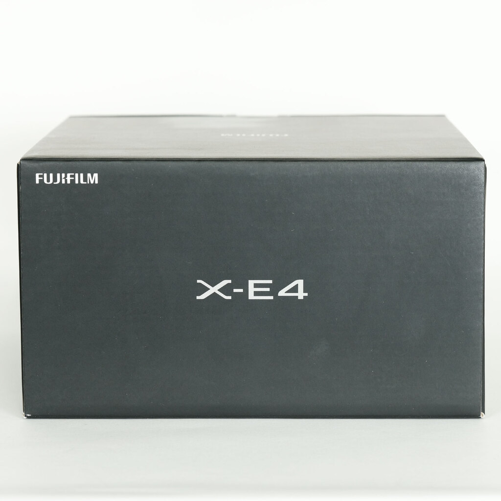 FUJIFILM X-E4