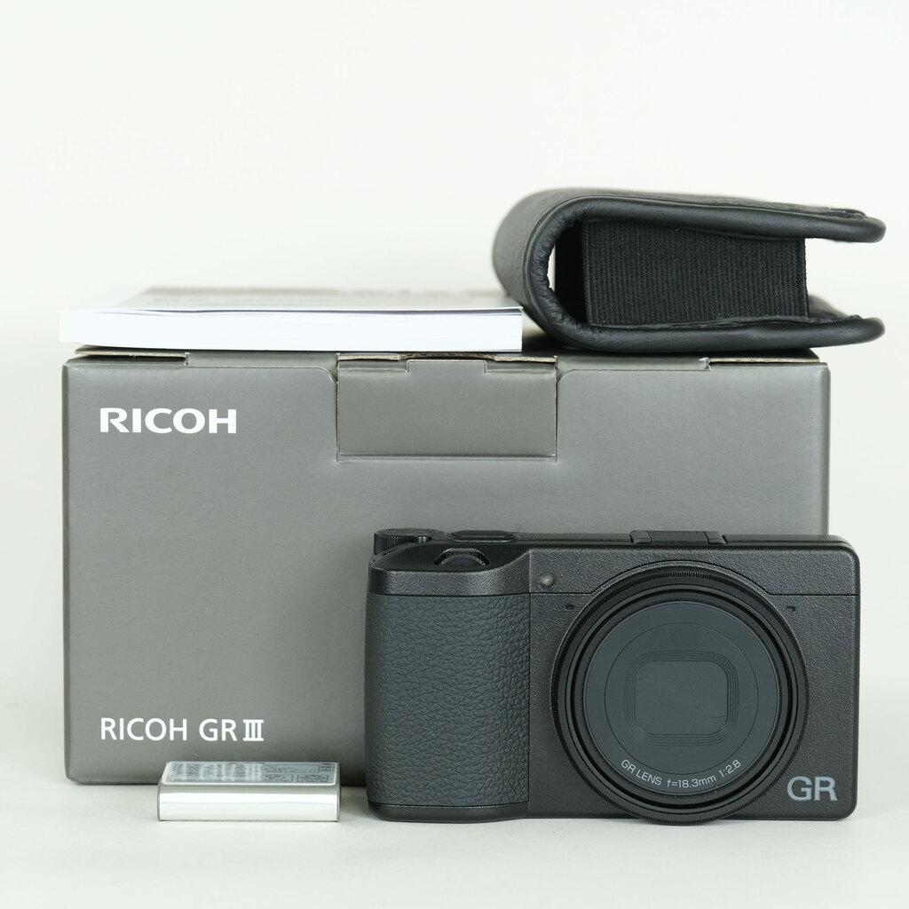 RICOH GR III