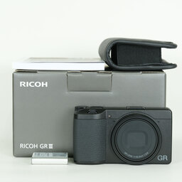 RICOH GR III