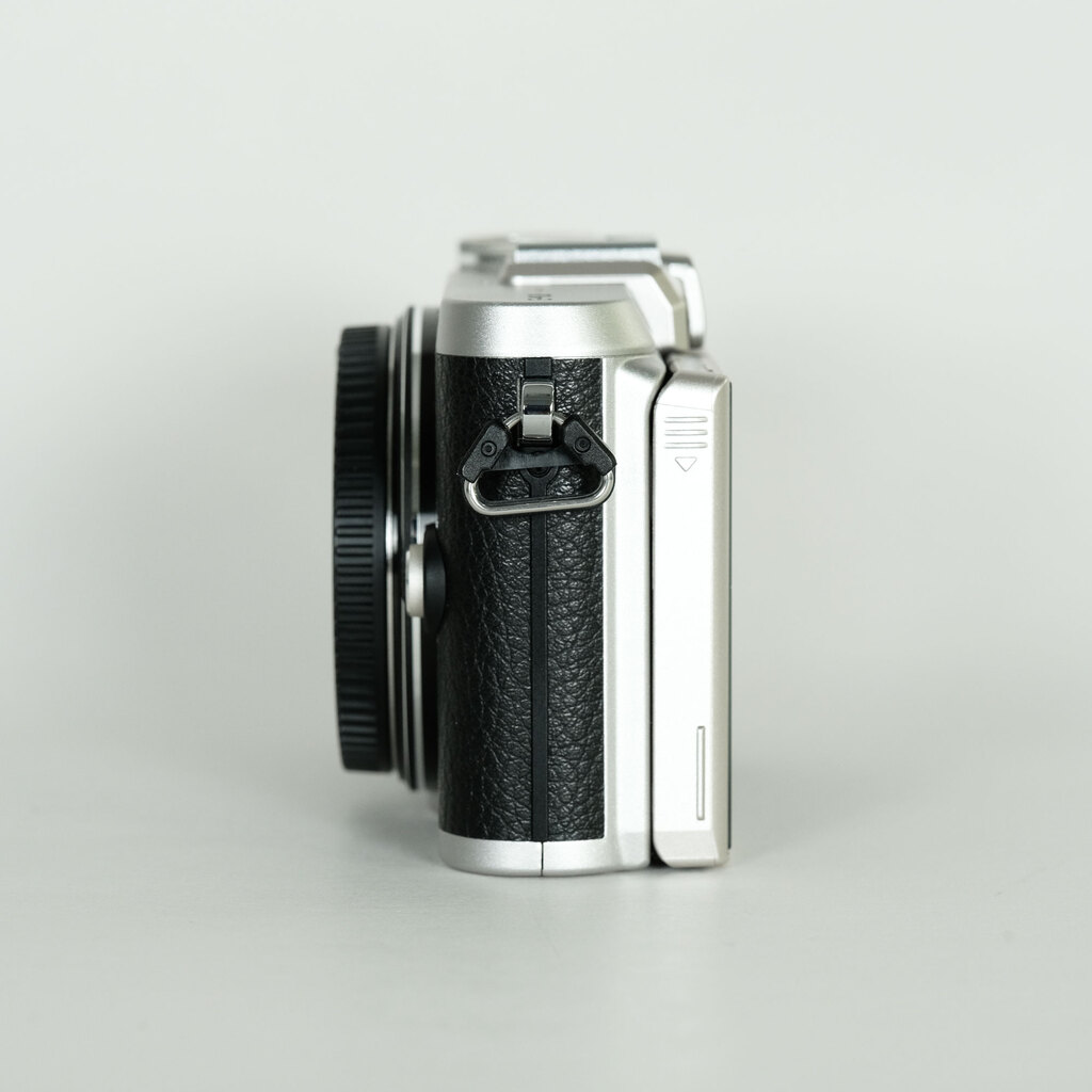 OLYMPUS PEN E-PL8