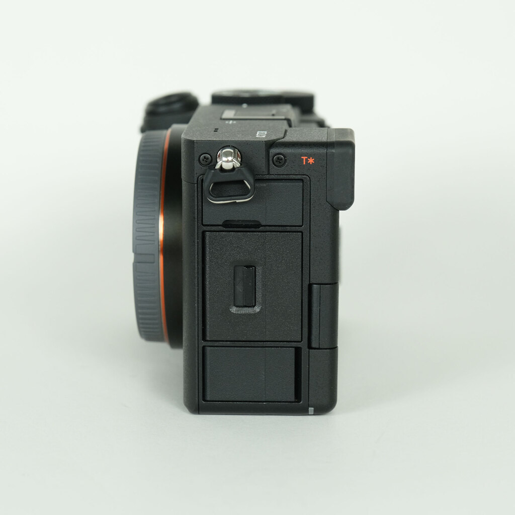 SONY ��7C R�iILCE-7CR�j [�{�f�B �u���b�N]