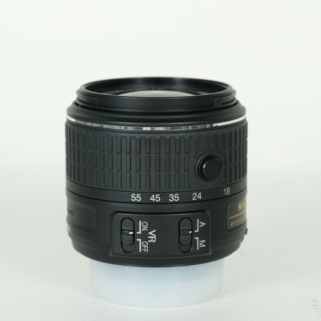 Nikon AF-S DX NIKKOR 18-55mm f3.5-5.6G VR II