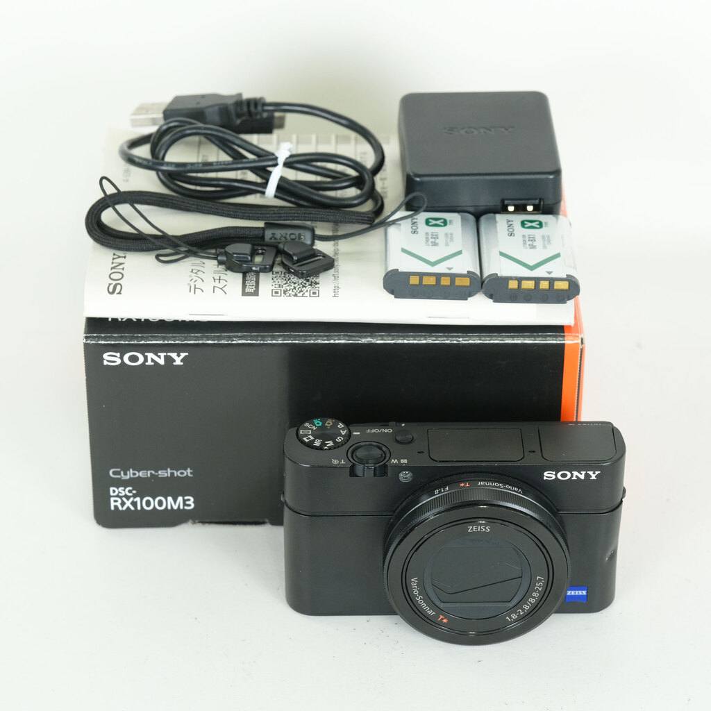 SONY Cyber-shot DSC-RX100M3