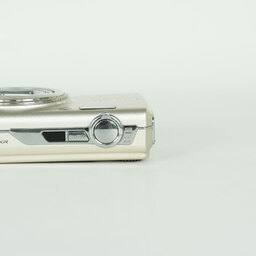 FUJIFILM FinePix F200EXR　シルバー