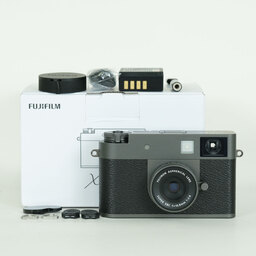 FUJIFILM X half X-HF1