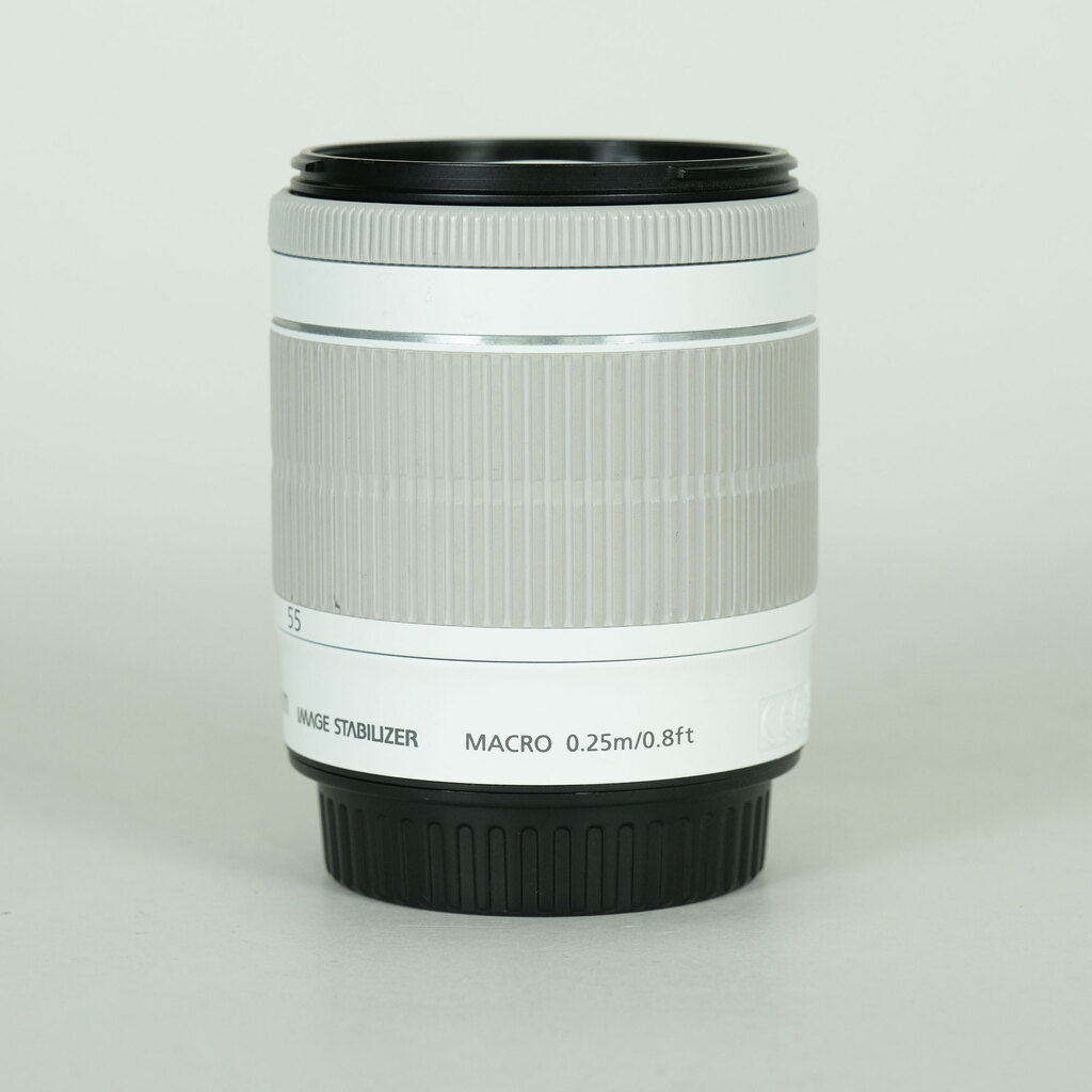 Canon EF-S18-55mm F3.5-5.6 IS STM ホワイト