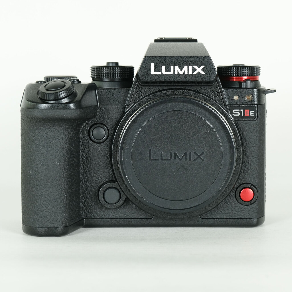 Panasonic LUMIX DC-S1M2ES ボディの出品 | ONE SCENE（ワンシーン）