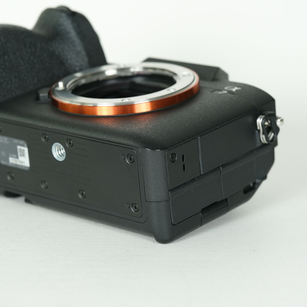 SONY α7 IV（ILCE-7M4）の出品 | ONE SCENE（ワンシーン）