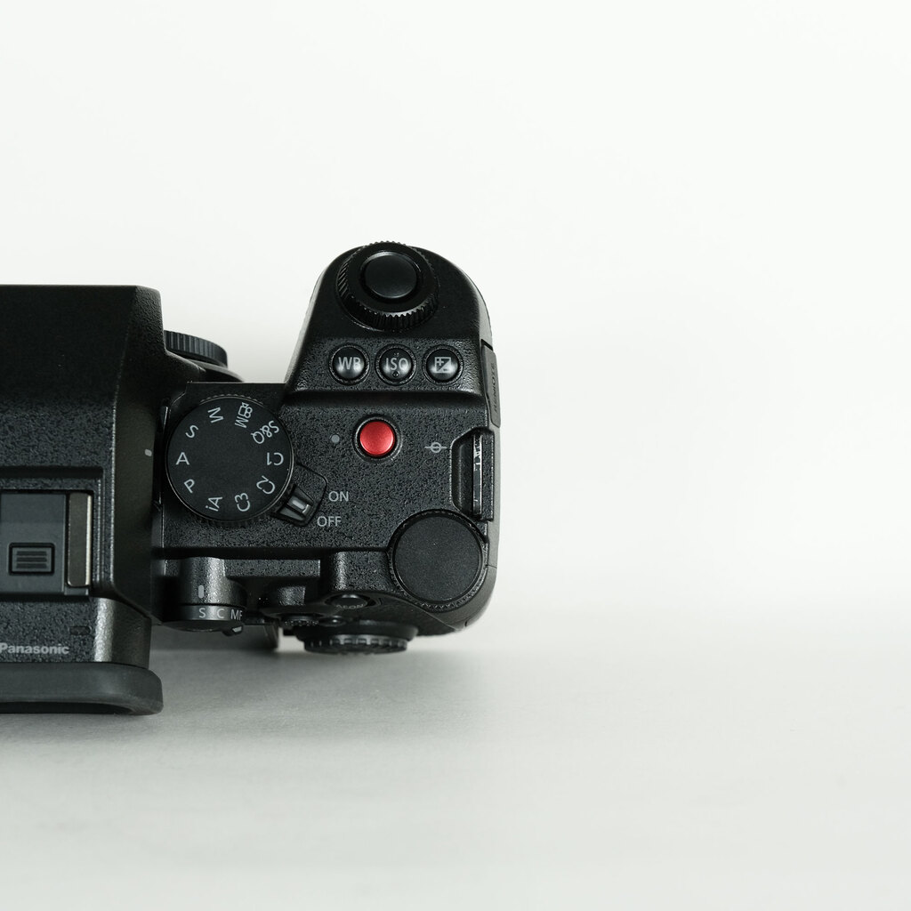 Panasonic LUMIX S5IIX ボディ DC-S5M2X ブラックの出品 | ONE SCENE