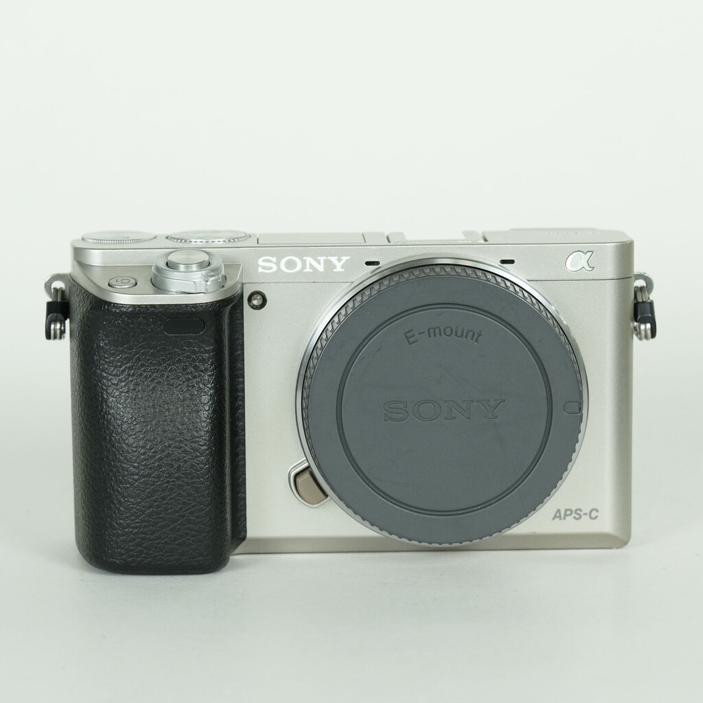 SONY α6000(ILCE-6000) SONY α6000(ILCE-6000)
