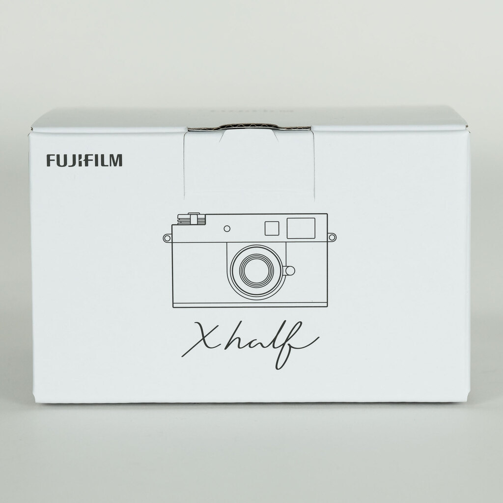 FUJIFILM X half X-HF1