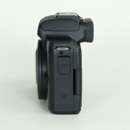 Canon EOS Kiss M Canon EOS Kiss M